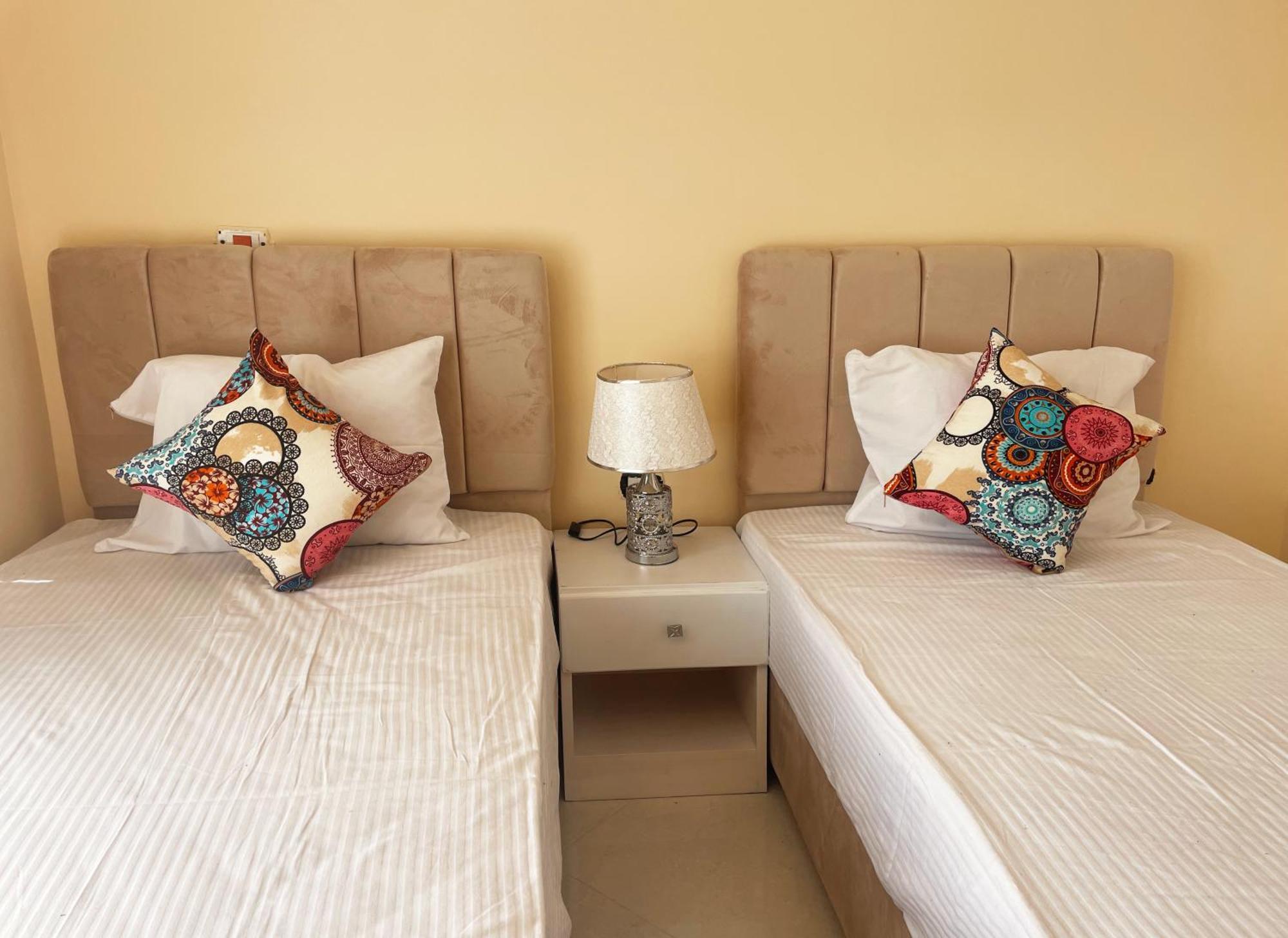 Karima House Hotel ลักซอร์ ภายนอก รูปภาพ